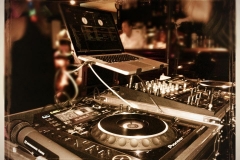 103C9CC8-C9D8-45D4-9318-EA665DCF5B67